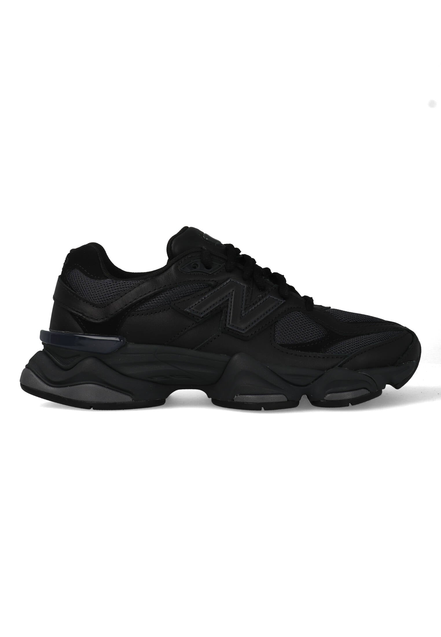New Balance 9060 "Triple Black" Zwart